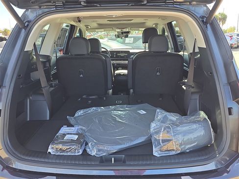 New 2025 Kia Telluride S image 10