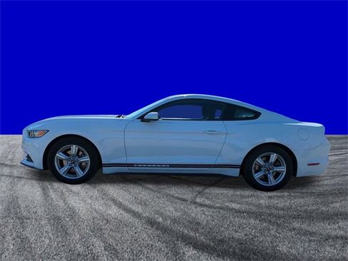 Used 2016 Ford Mustang Coupe image 7