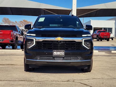 Used 2025 Chevrolet Suburban LS image 2