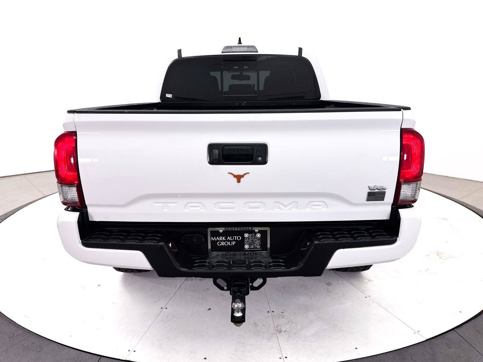 Used 2017 Toyota Tacoma TRD Sport w/ Tow Package (A/T) AWD/4WD image 15