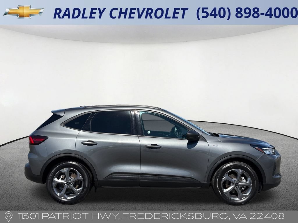 Used 2025 Ford Escape ST-Line FWD image 19