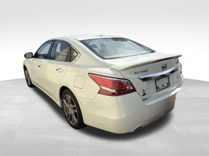 Used 2013 Nissan Altima 3.5 SL w/ Technology Pkg