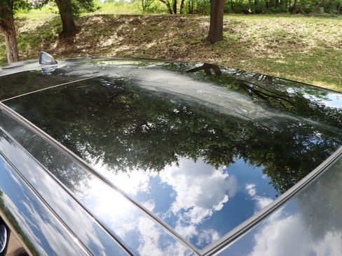 Used 2018 Land Rover Range Rover Velar R-Dynamic SE image 9