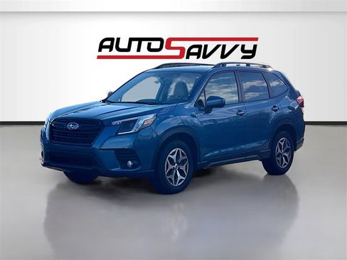 Used 2023 Subaru Forester Premium w/ Popular Package #3 image 3