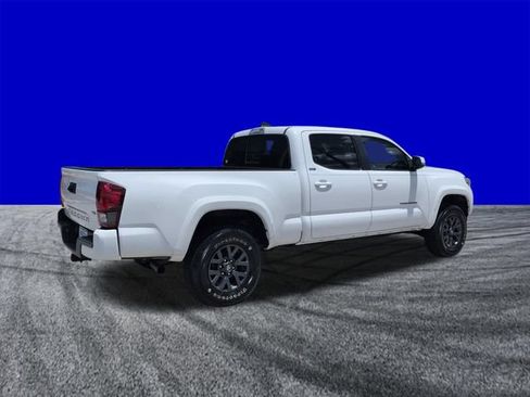 Used 2023 Toyota Tacoma SR5 w/ Technology Package AWD/4WD image 4