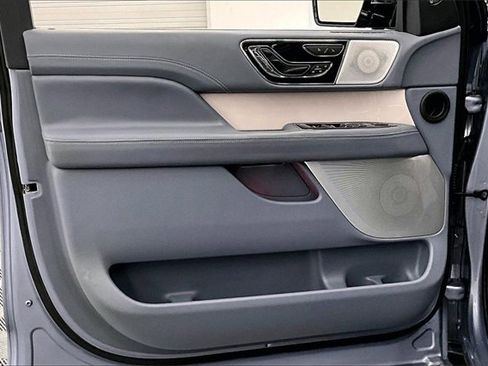 Used 2023 Lincoln Navigator Black Label image 16