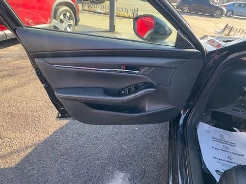 Used 2025 MAZDA MAZDA3 s image 9