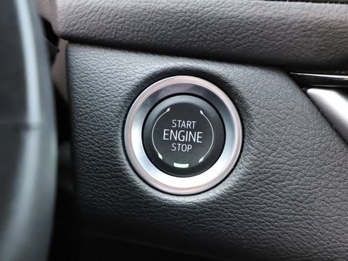 Used 2025 Cadillac XT4 Premium Luxury AWD/4WD image 33