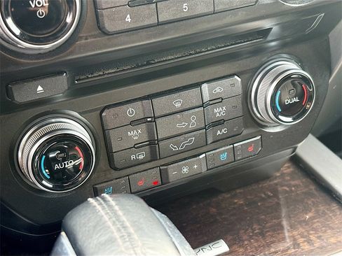 Used 2015 Ford F150 Platinum w/ Equipment Group 701A Luxury image 16