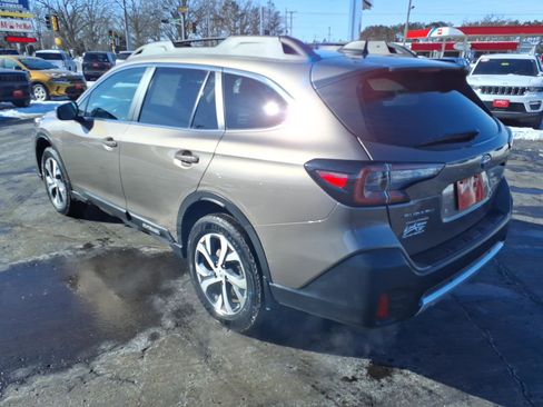 Used 2022 Subaru Outback Limited image 6