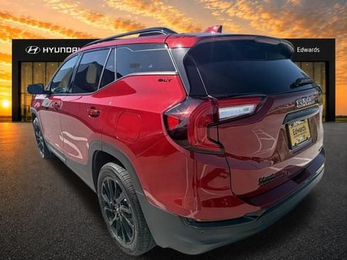 Used 2024 GMC Terrain SLT w/ Tech Package AWD/4WD image 10