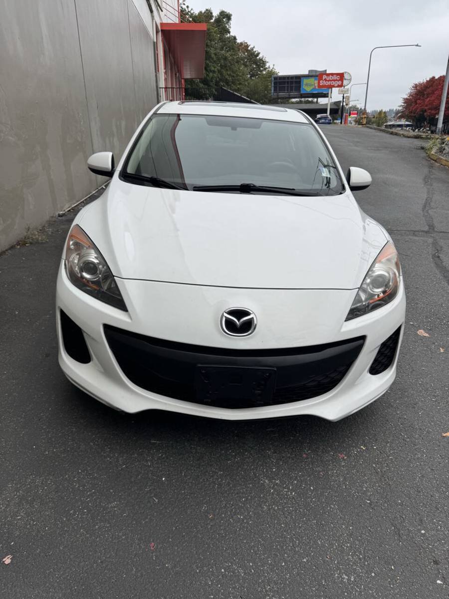 Used 2012 MAZDA MAZDA3 i Touring FWD image 3
