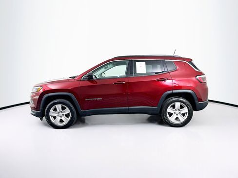 Used 2022 Jeep Compass Latitude image 4