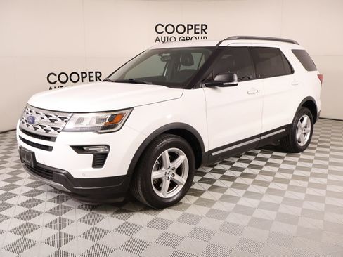 Used 2019 Ford Explorer XLT w/ Equipment Group 202A FWD image 10