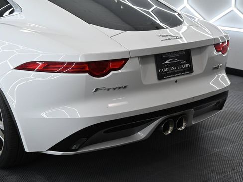 Used 2016 Jaguar F-TYPE S w/ Suedecloth Interior Pack AWD/4WD image 13