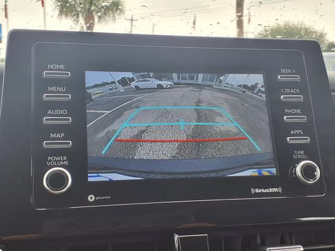 Used 2024 Toyota Camry SE FWD image 4