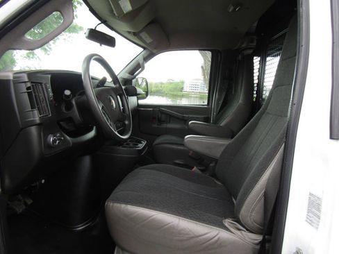 Used 2020 Chevrolet Express 2500 w/ Driver Convenience Package RWD image 10