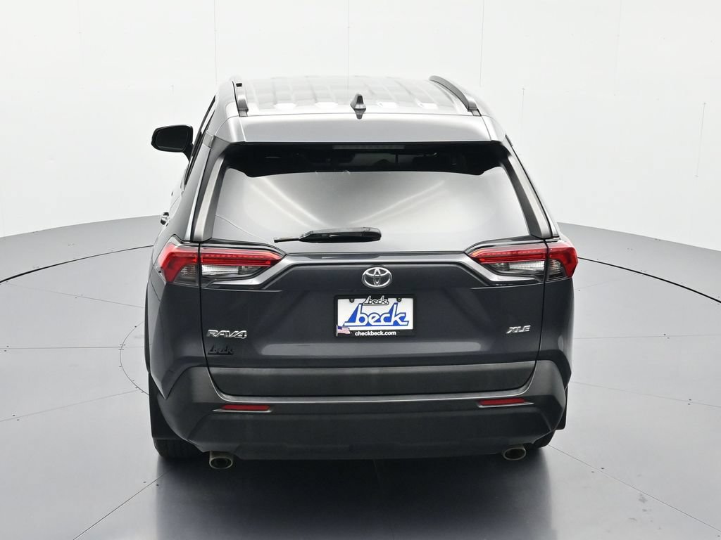 Used 2020 Toyota RAV4 XLE FWD image 32