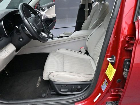 Used 2019 Genesis G70 3.3T Advanced RWD image 13
