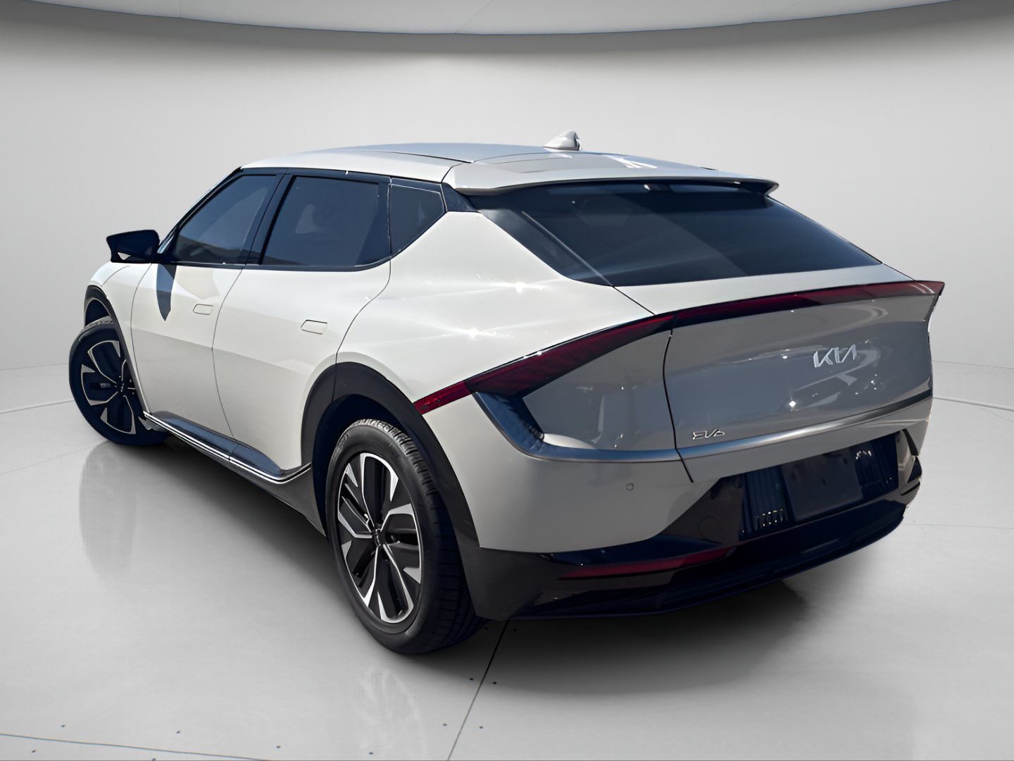 Used 2023 Kia EV6 Wind AWD/4WD image 10