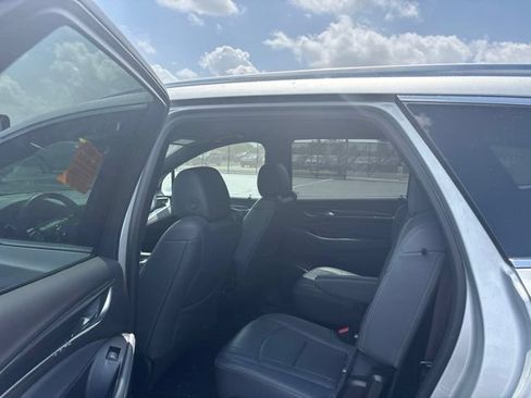 Used 2022 Buick Enclave Premium w/ Trailering Package, 5000 lbs. AWD/4WD image 10