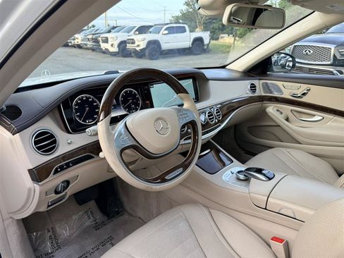 Used 2017 Mercedes-Benz S 550 4MATIC Sedan image 31