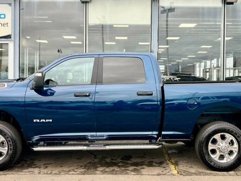 Used 2024 RAM 2500 Big Horn w/ Bed Utility Group image 36