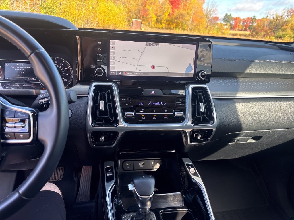 Used 2022 Kia Sorento SX AWD/4WD image 17