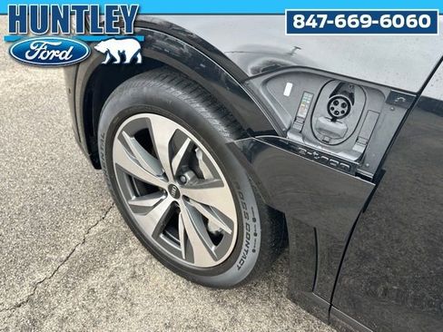 Used 2024 Audi Q8 e-tron Premium Plus w/ Premium Plus Package image 8