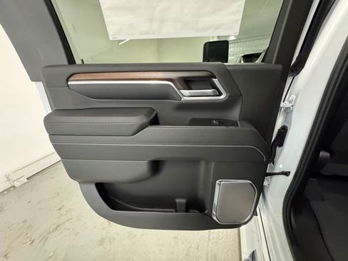 New 2026 GMC Sierra 2500 Denali w/ Denali Reserve Package image 8