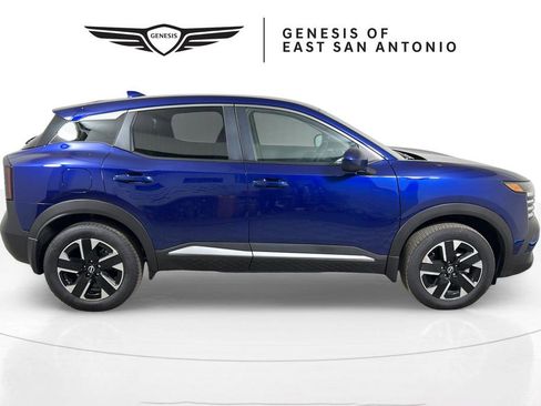 Used 2025 Nissan Kicks SV image 15