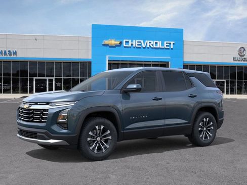 New 2026 Chevrolet Equinox LT image 2