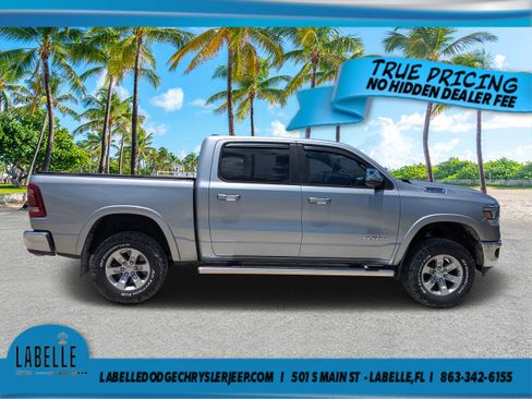 Used 2019 RAM 1500 Laramie AWD/4WD image 2