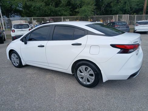 Used 2025 Nissan Versa S w/ Trunk Package FWD image 7