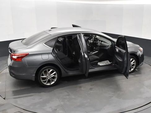 Used 2019 Nissan Sentra SV FWD image 6