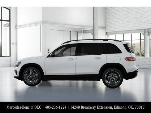 Used 2026 Mercedes-Benz GLB 250 4MATIC image 33