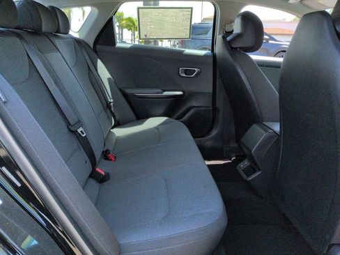 Certified 2025 Kia K4 FWD image 28