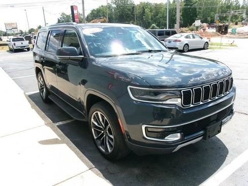 Used 2022 Jeep Wagoneer Series II w/ Premium Group I AWD/4WD image 4