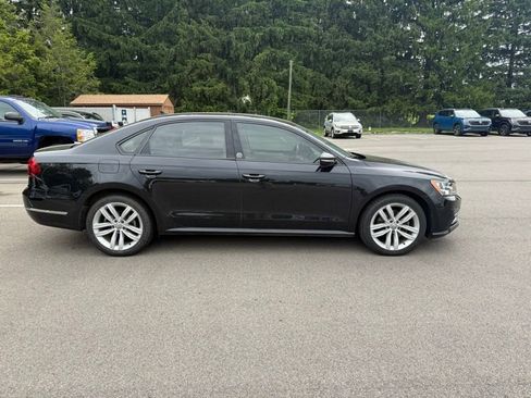 Used 2019 Volkswagen Passat 2.0T Wolfsburg FWD image 5