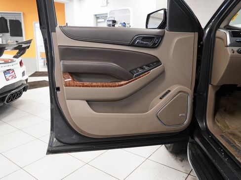Used 2018 Chevrolet Suburban Premier image 5