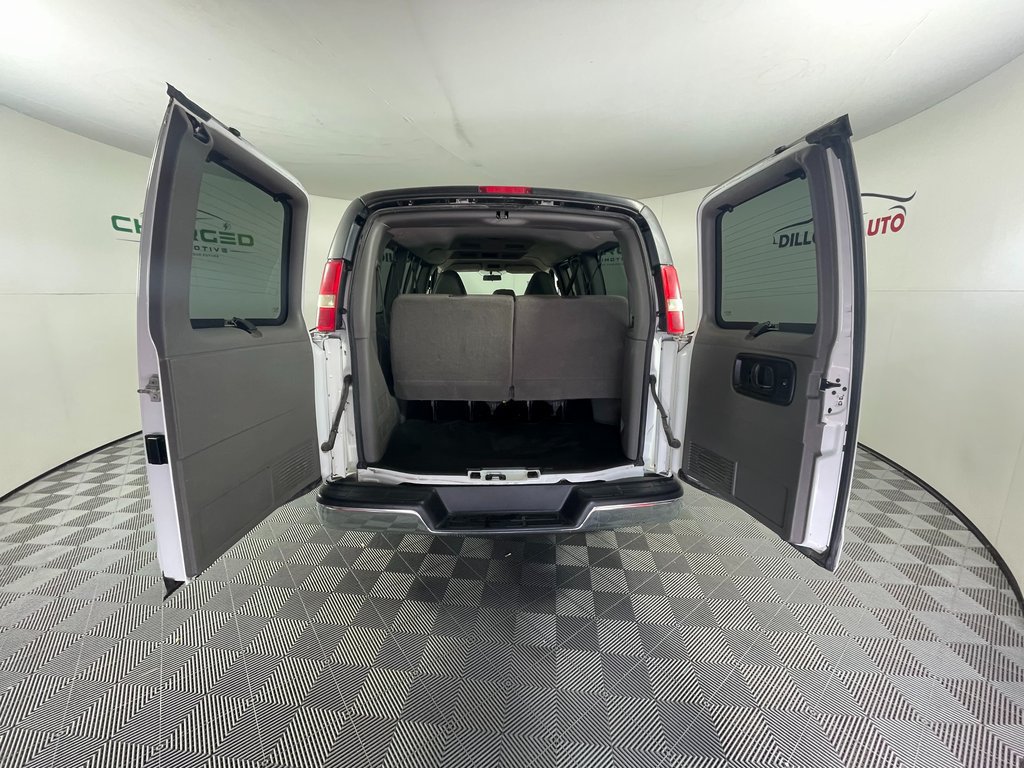 Used 2013 GMC Savana 2500 LT w/ LT Preferred Equipment Group RWD image 6