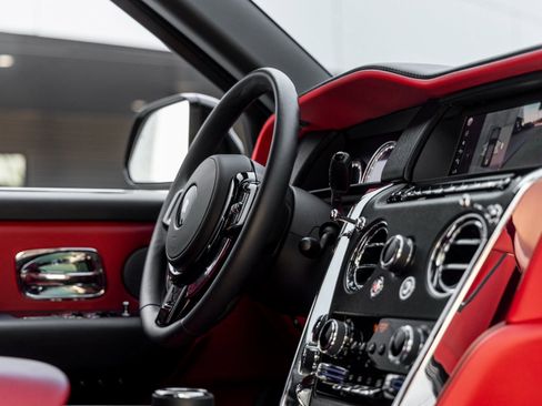 Used 2023 Rolls-Royce Cullinan image 52