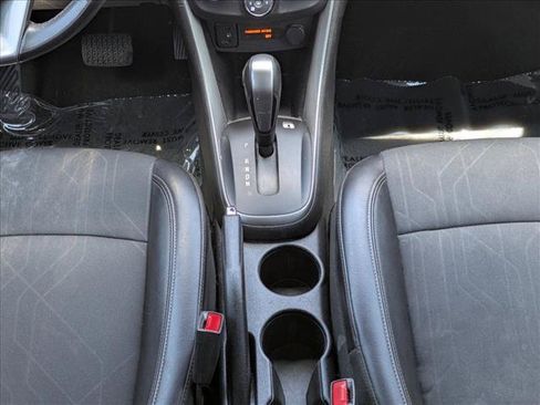 Used 2020 Chevrolet Trax LT w/ LT Convenience Package FWD image 17
