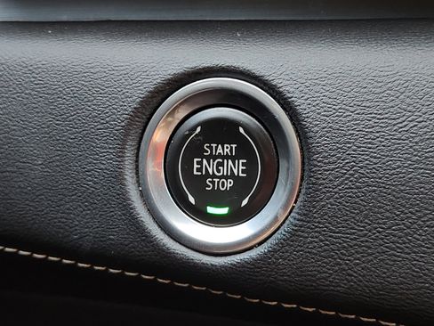 Used 2021 Cadillac Escalade Sport AWD/4WD image 23