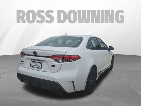 Used 2023 Toyota Corolla SE FWD image 4