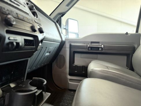 Used 2016 Ford F250 XL w/ Power Equipment Group image 38