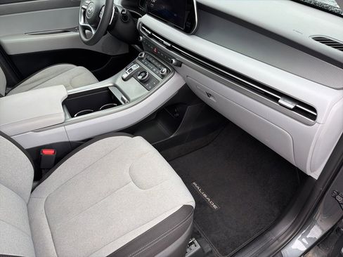 Used 2023 Hyundai Palisade SE image 31