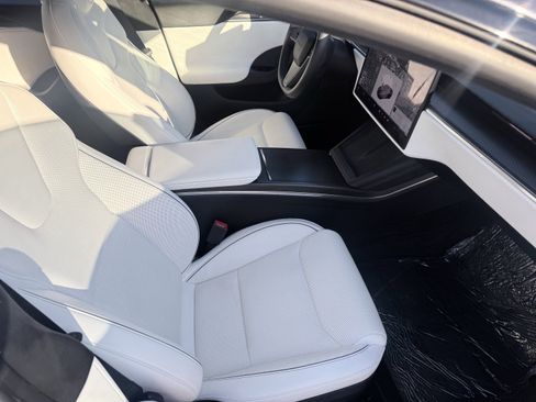 Used 2021 Tesla Model S Plaid image 42