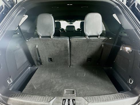 Used 2025 Ford Explorer ST-Line w/ ST-Line Street Pack image 30