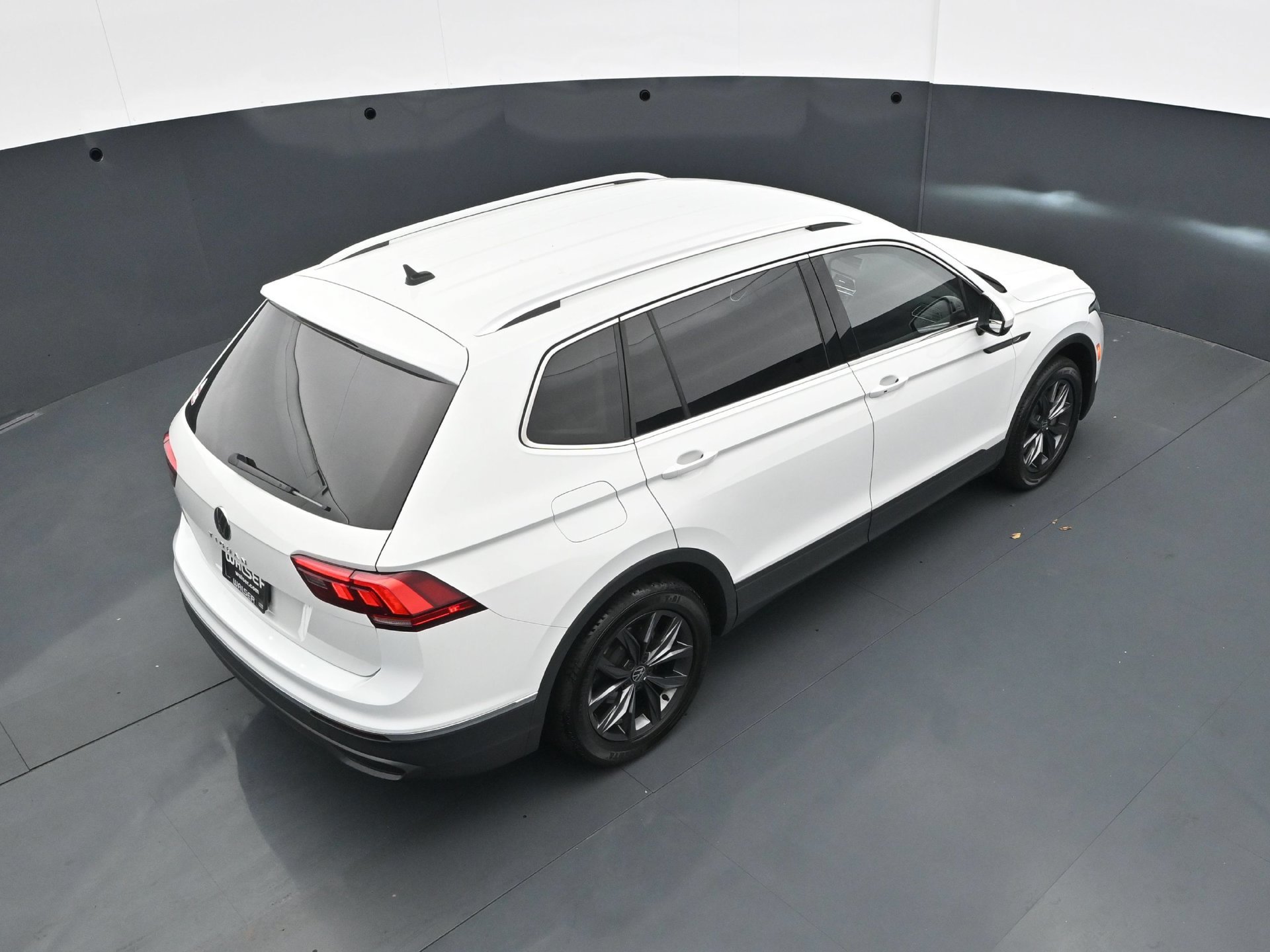 Used 2022 Volkswagen Tiguan SE FWD image 41